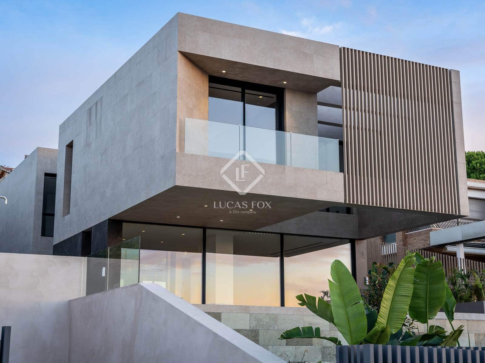 4 sypialnia Willa na sprzedaż w Teia z basenem garażem - 4 900 000 € (Ref: 9200013)