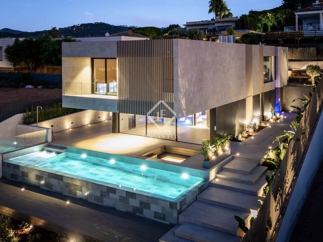 4 bedroom Villa for sale in Teià with pool garage - € 4,900,000 (Ref: 9200013)