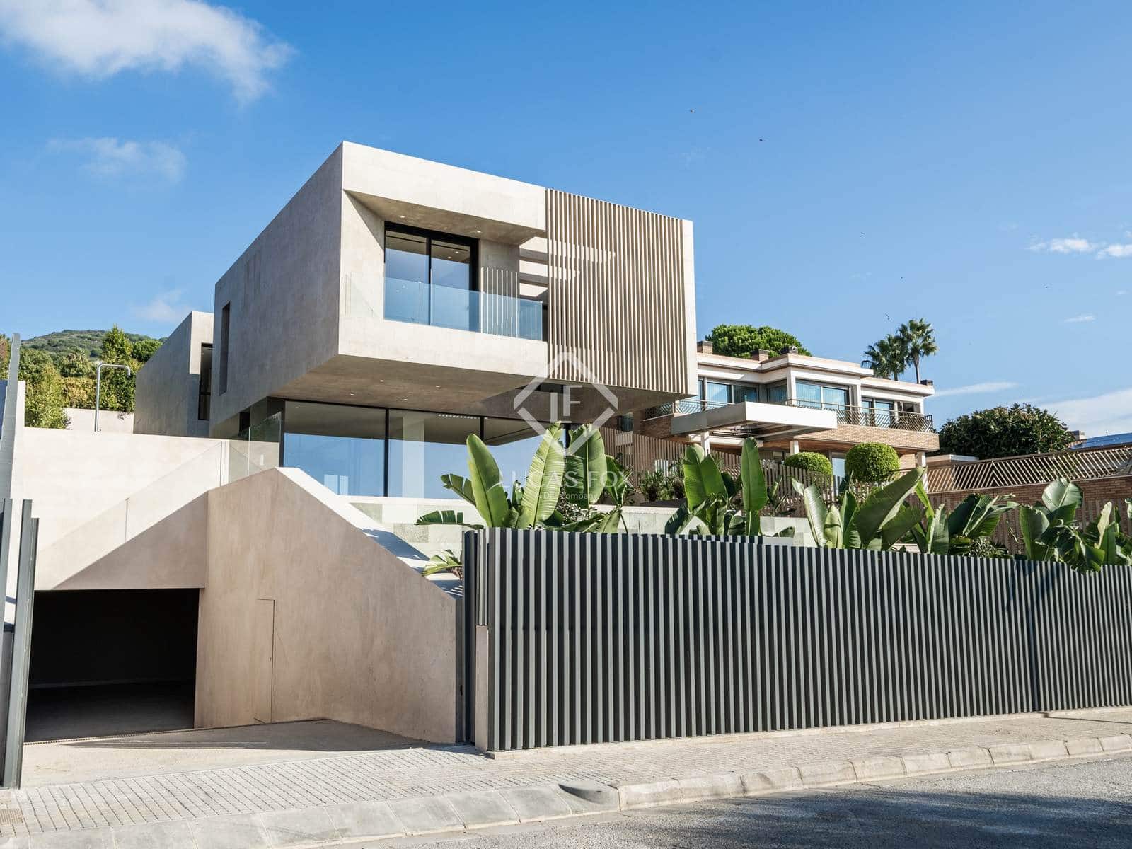 4 sypialnia Willa na sprzedaż w Teia z basenem garażem - 4 900 000 € (Ref: 9200013)