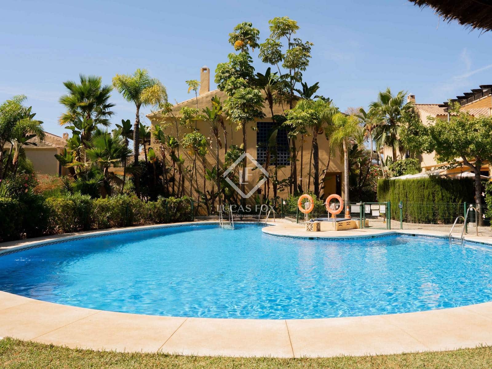 4 slaapkamer Villa te koop in San Pedro de Alcantara met zwembad garage - € 1.595.000 (Ref: 9200857)