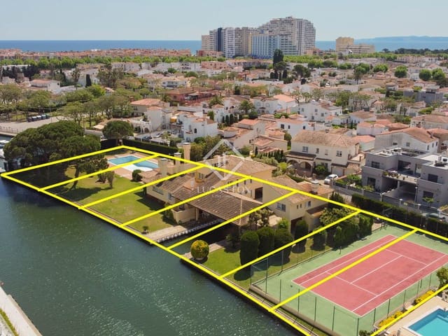 Tontti myytävänä paikassa Empuriabrava, Castelló d'Empúries - 750 000 € (Ref: 9201952)