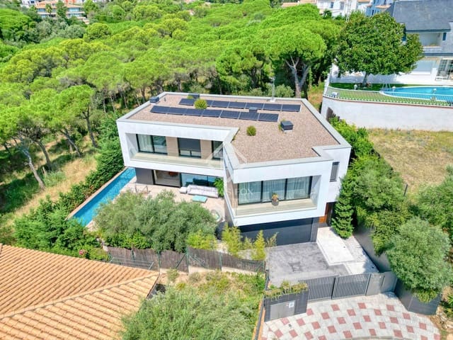 Villa/Maison de 6 chambres à louer à Platja d'Aro, Castell-Platja d'Aro avec piscine garage - 9 900 € (Ref: 9201955)