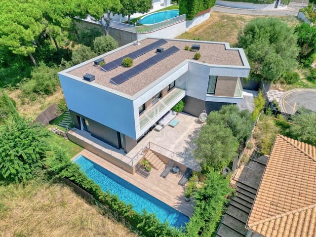 6 bedroom Villa for sale in Platja d'Aro, Castell-Platja d'Aro with pool garage - € 3,000,000 (Ref: 9201956)