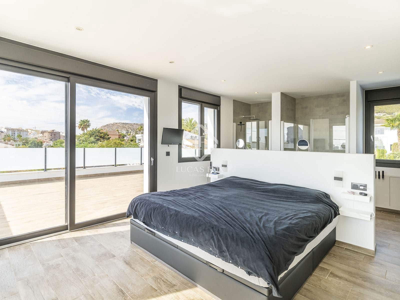 4 slaapkamer Villa te koop in Calpe / Calp met zwembad garage - € 1.300.000 (Ref: 9201957)