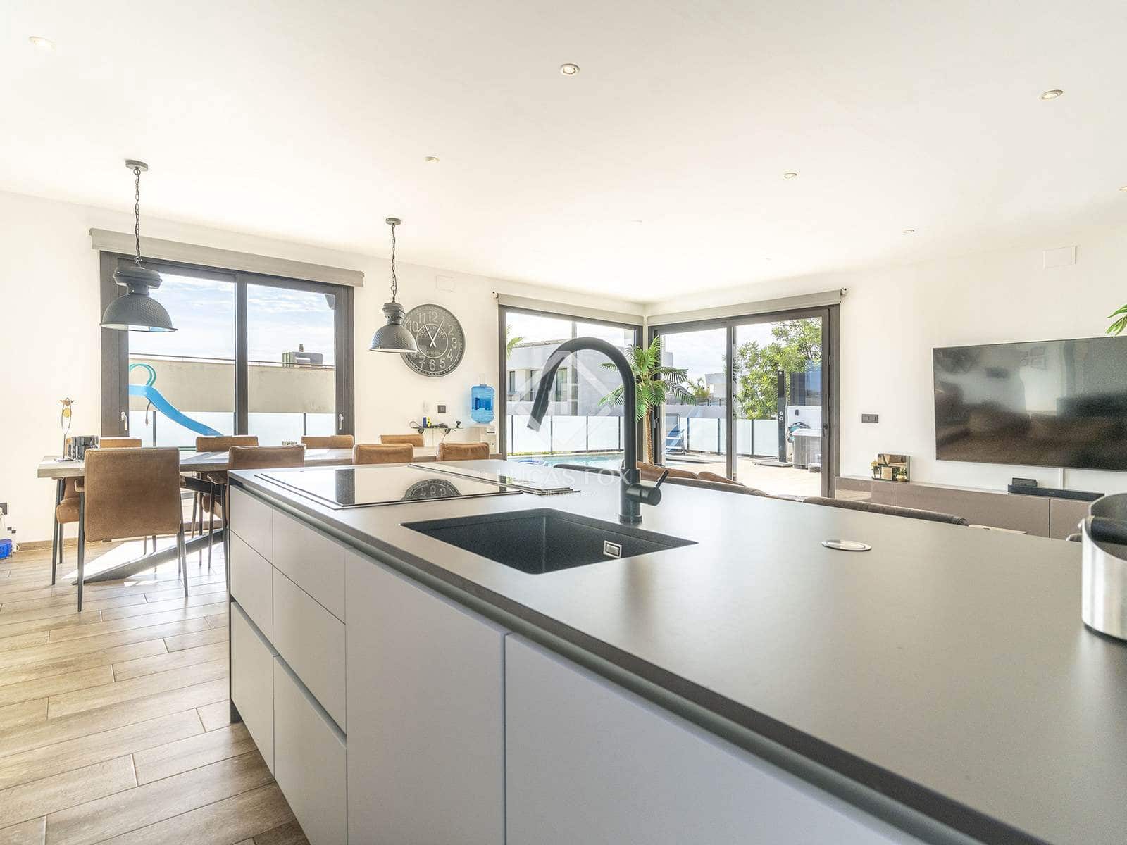 4 slaapkamer Villa te koop in Calpe / Calp met zwembad garage - € 1.300.000 (Ref: 9201957)