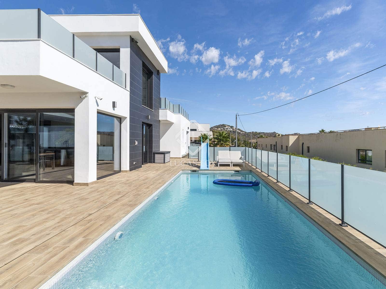 4 slaapkamer Villa te koop in Calpe / Calp met zwembad garage - € 1.300.000 (Ref: 9201957)