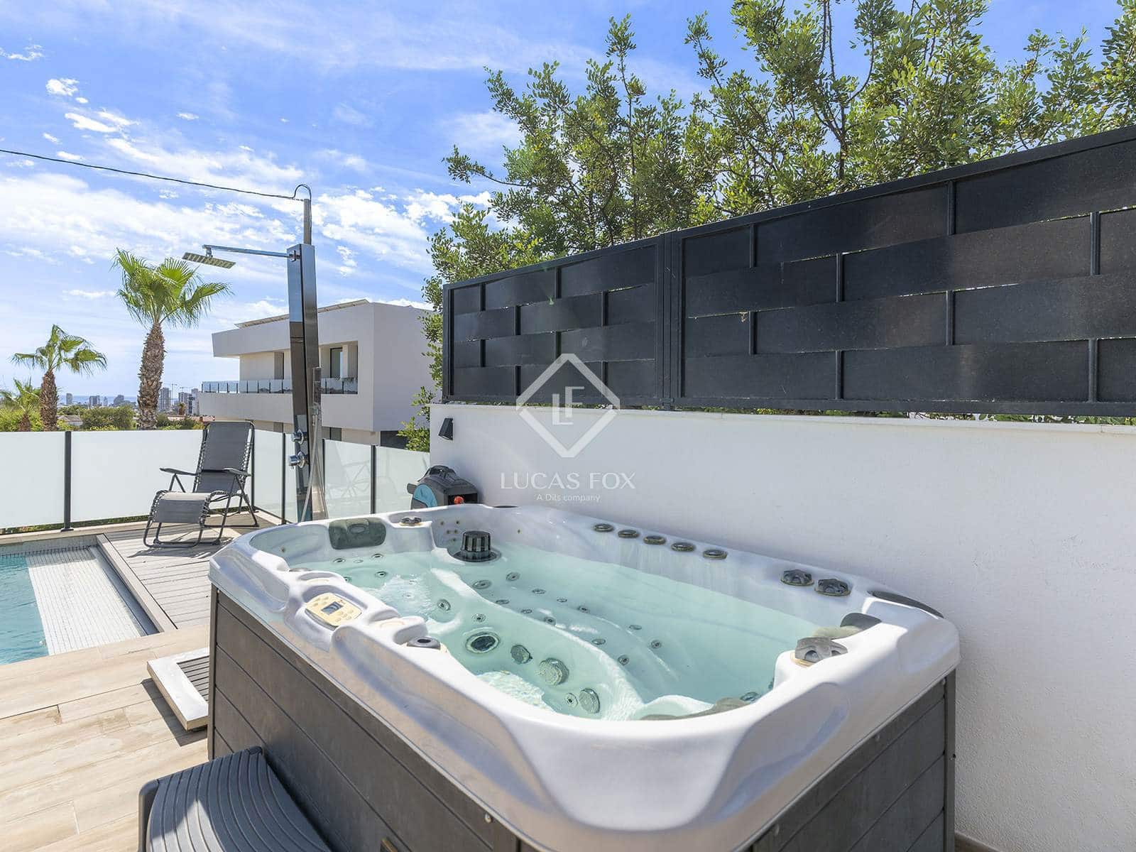 4 slaapkamer Villa te koop in Calpe / Calp met zwembad garage - € 1.300.000 (Ref: 9201957)