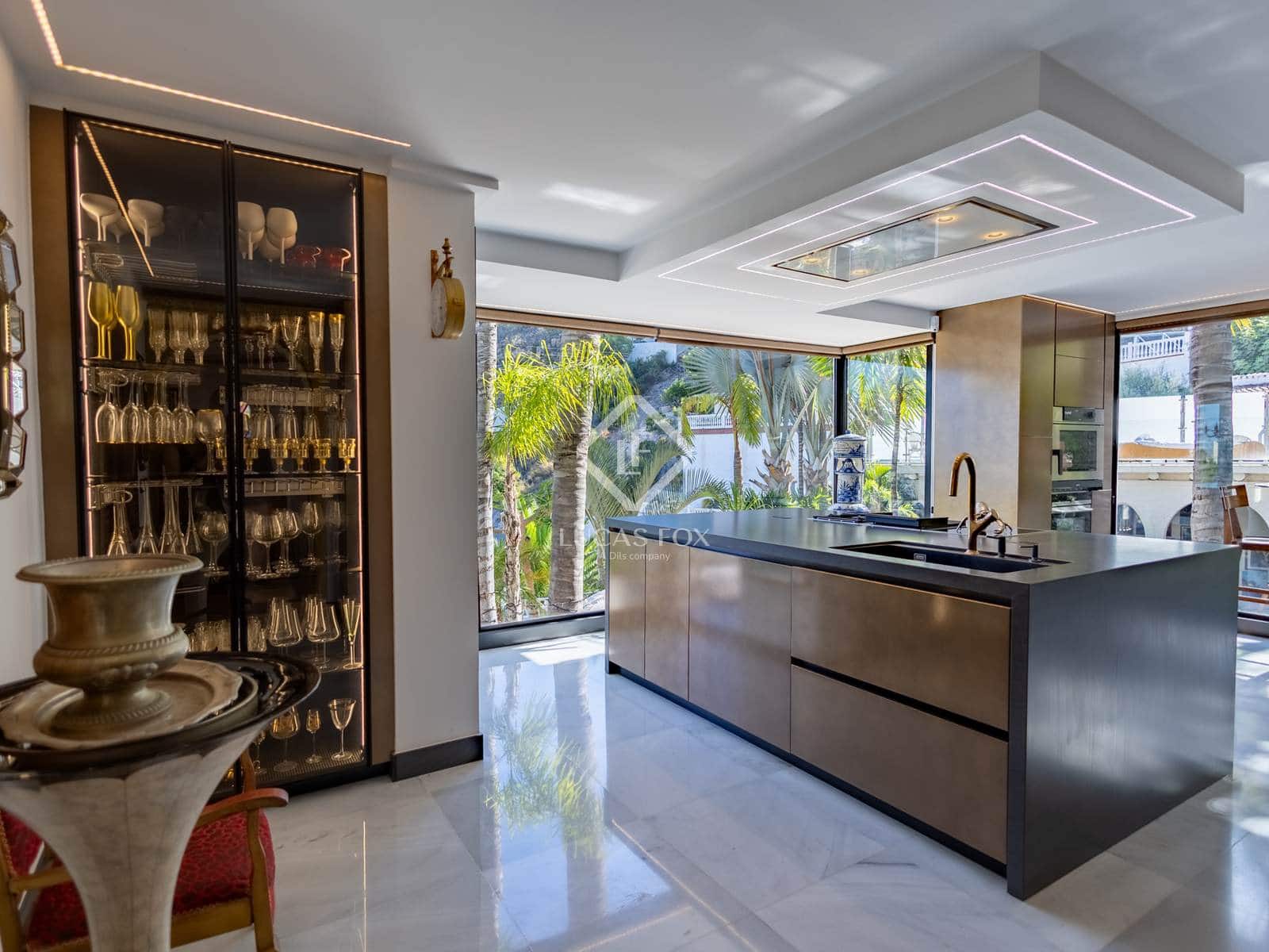 5 sypialnia Willa na sprzedaż w Salobrena z basenem garażem - 2 495 000 € (Ref: 9202881)