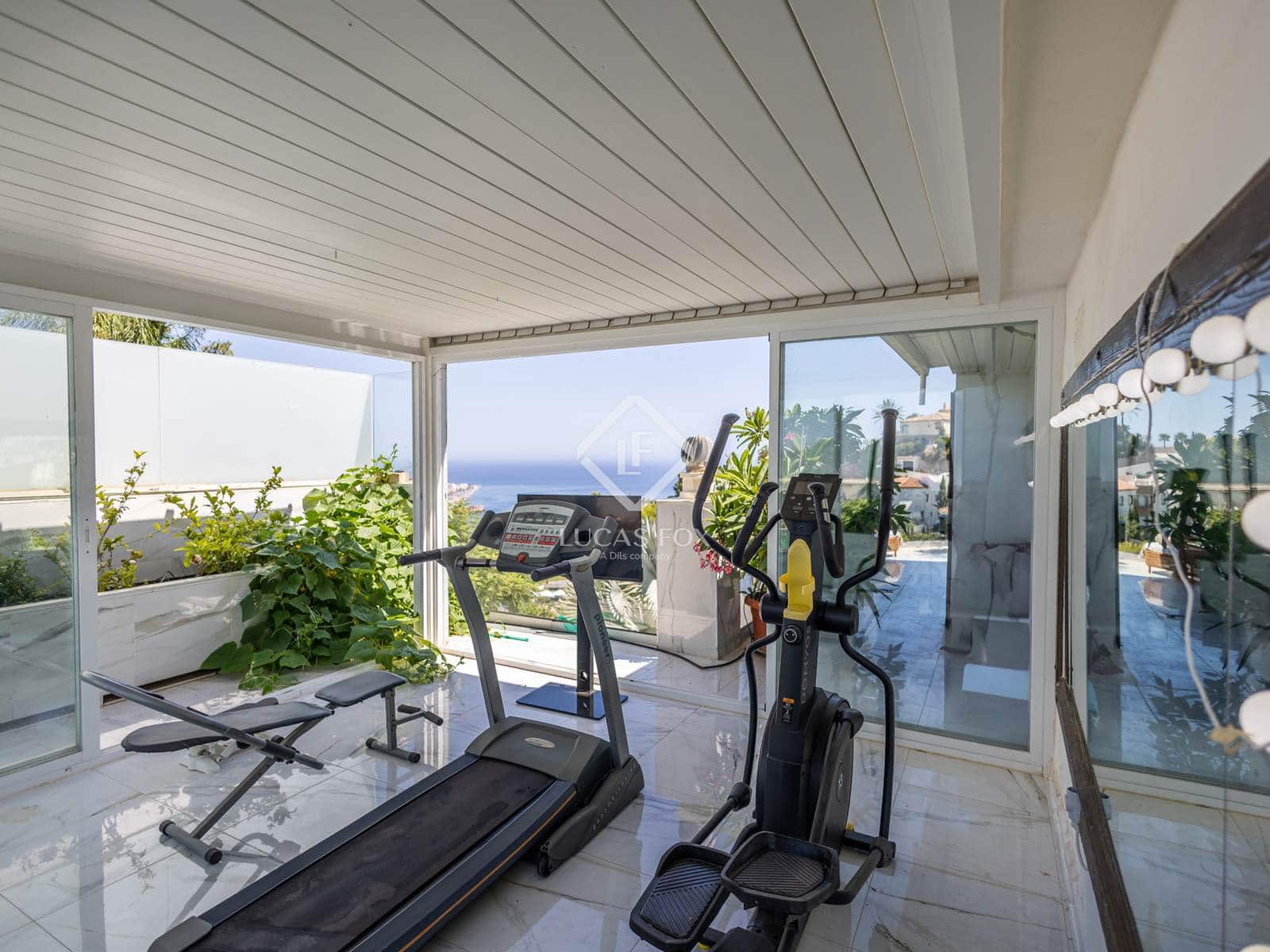 5 sypialnia Willa na sprzedaż w Salobrena z basenem garażem - 2 495 000 € (Ref: 9202881)