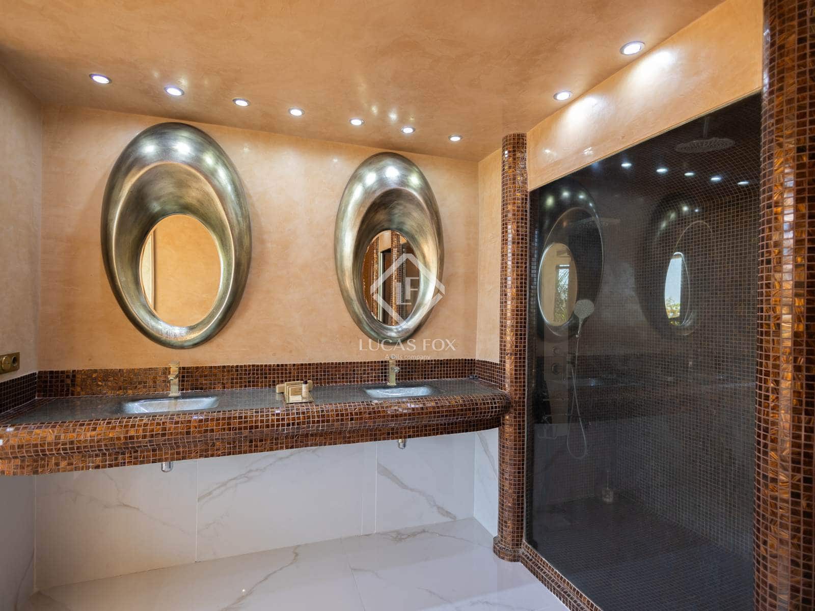 5 sypialnia Willa na sprzedaż w Salobrena z basenem garażem - 2 495 000 € (Ref: 9202881)