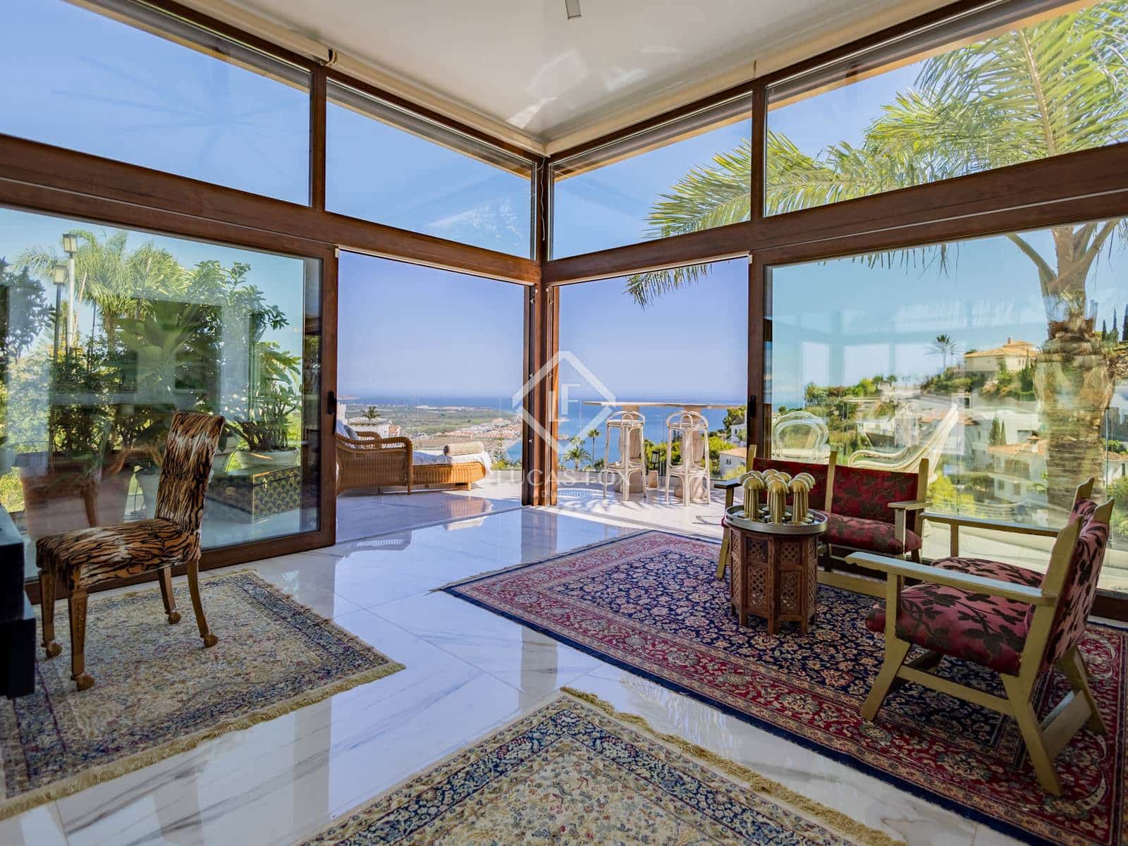 5 sypialnia Willa na sprzedaż w Salobrena z basenem garażem - 2 495 000 € (Ref: 9202881)