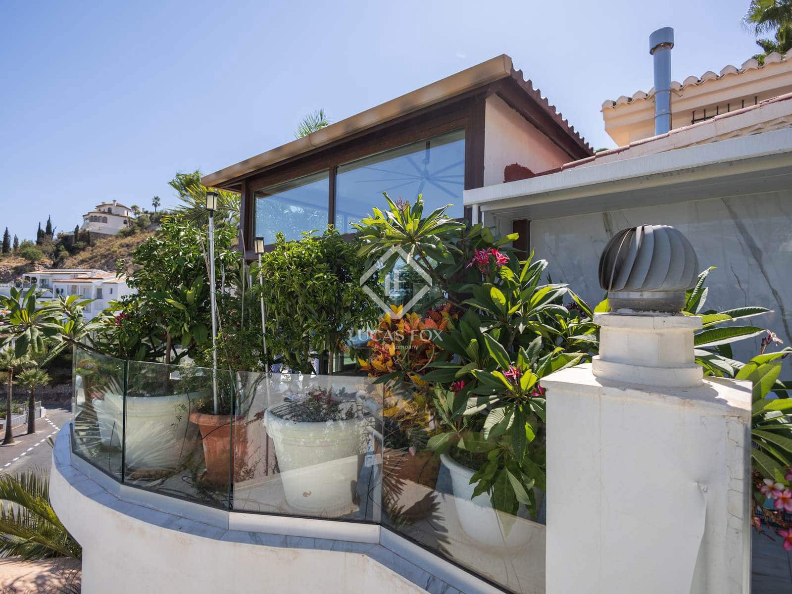 5 sypialnia Willa na sprzedaż w Salobrena z basenem garażem - 2 495 000 € (Ref: 9202881)