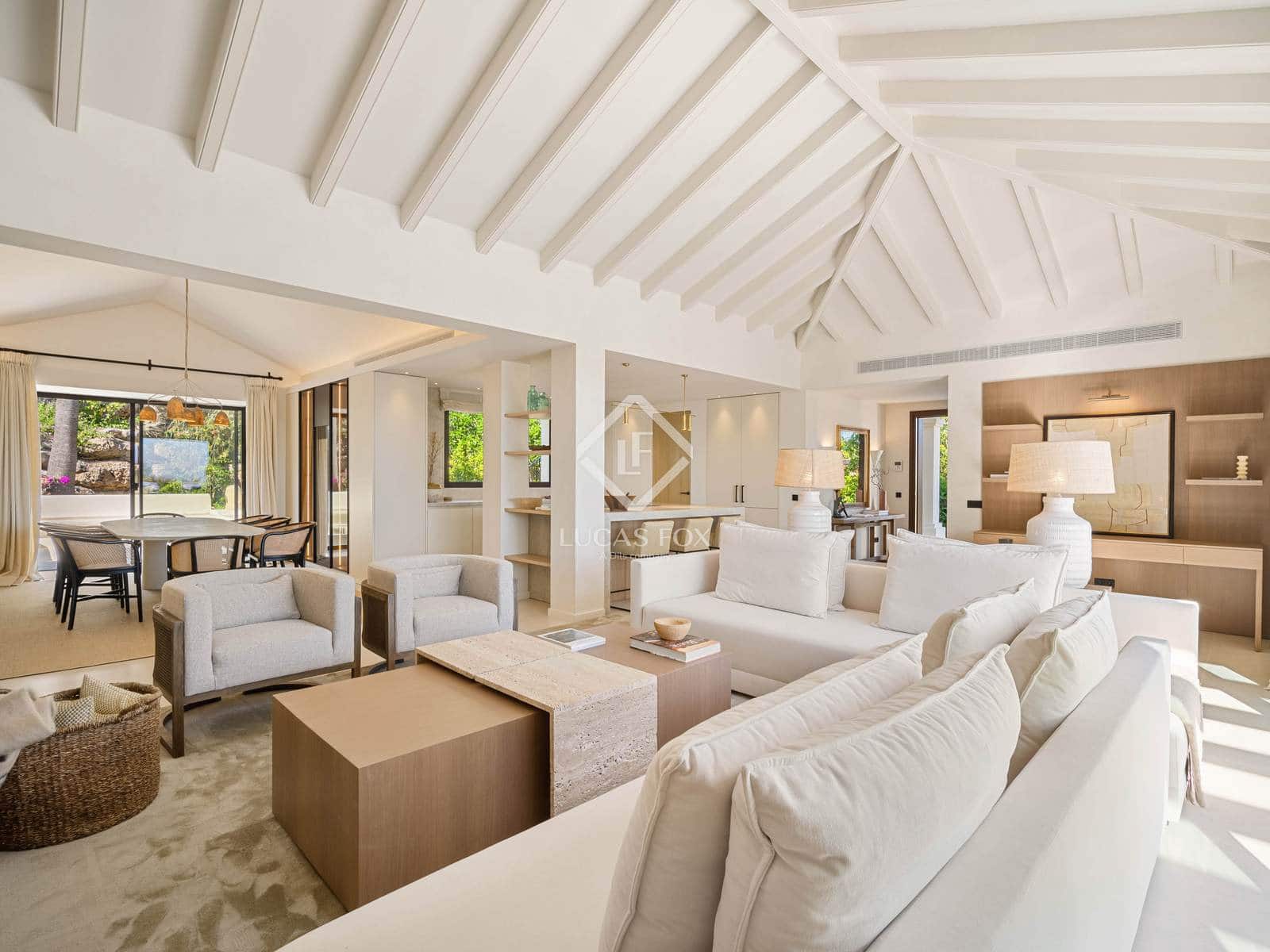 4 slaapkamer Villa te koop in Nueva Andalucia met zwembad garage - € 4.350.000 (Ref: 9203312)