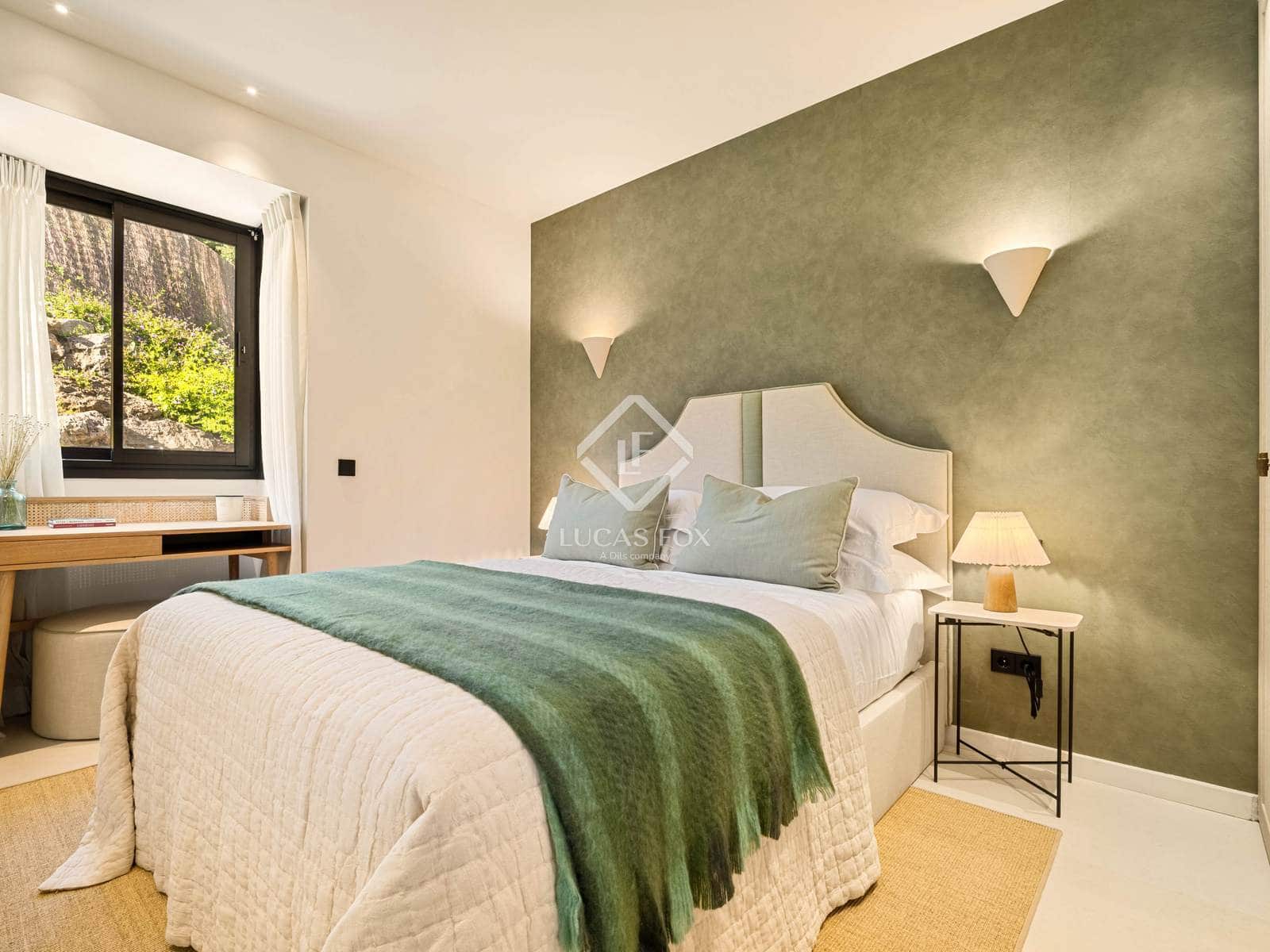 4 slaapkamer Villa te koop in Nueva Andalucia met zwembad garage - € 4.350.000 (Ref: 9203312)