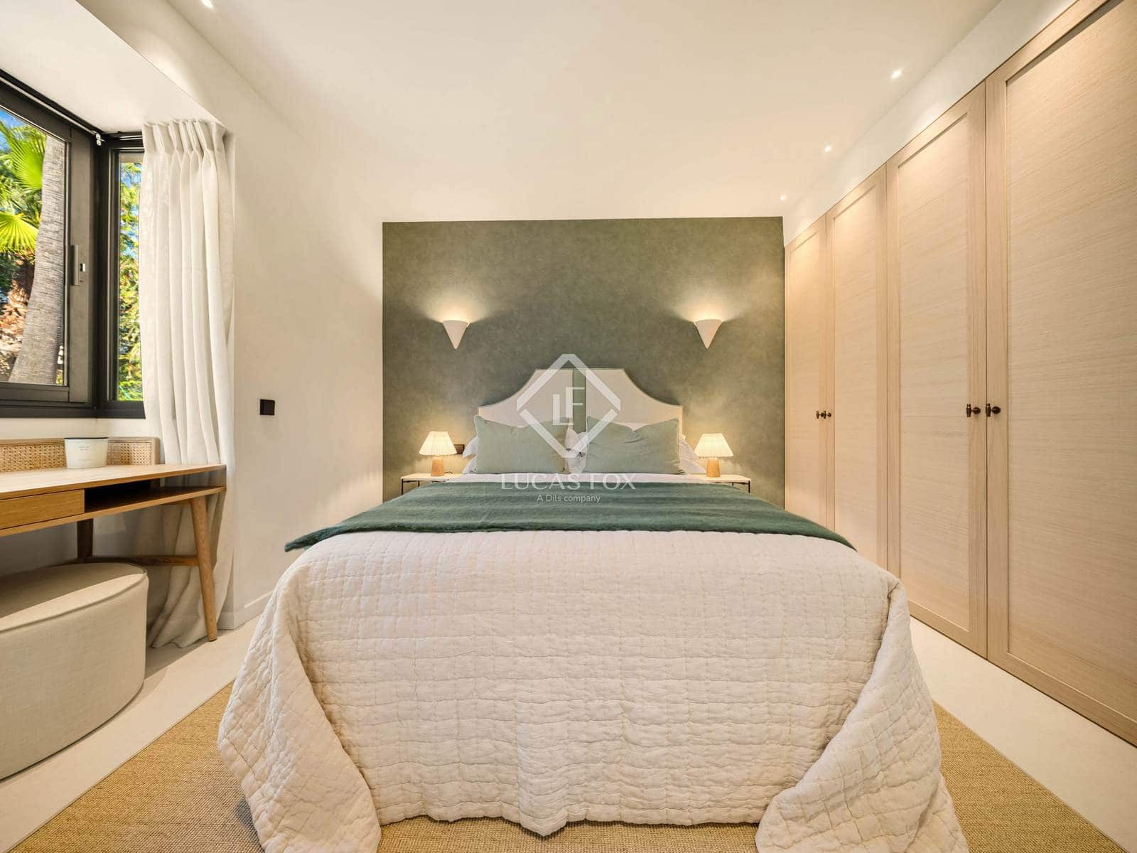 4 slaapkamer Villa te koop in Nueva Andalucia met zwembad garage - € 4.350.000 (Ref: 9203312)