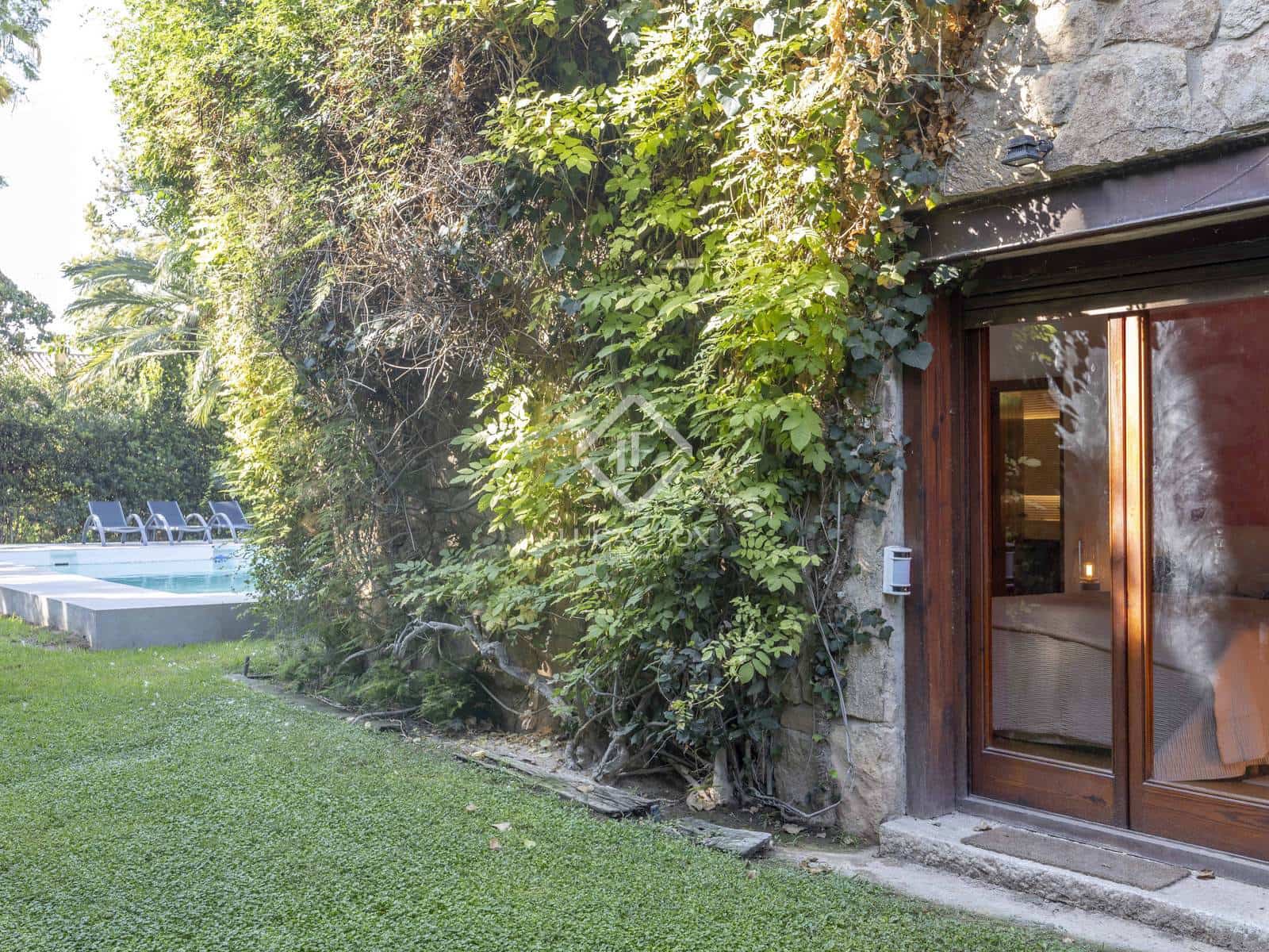 5 quarto Moradia para arrendar em Rocafort com piscina garagem - 4 500 € (Ref: 9203313)