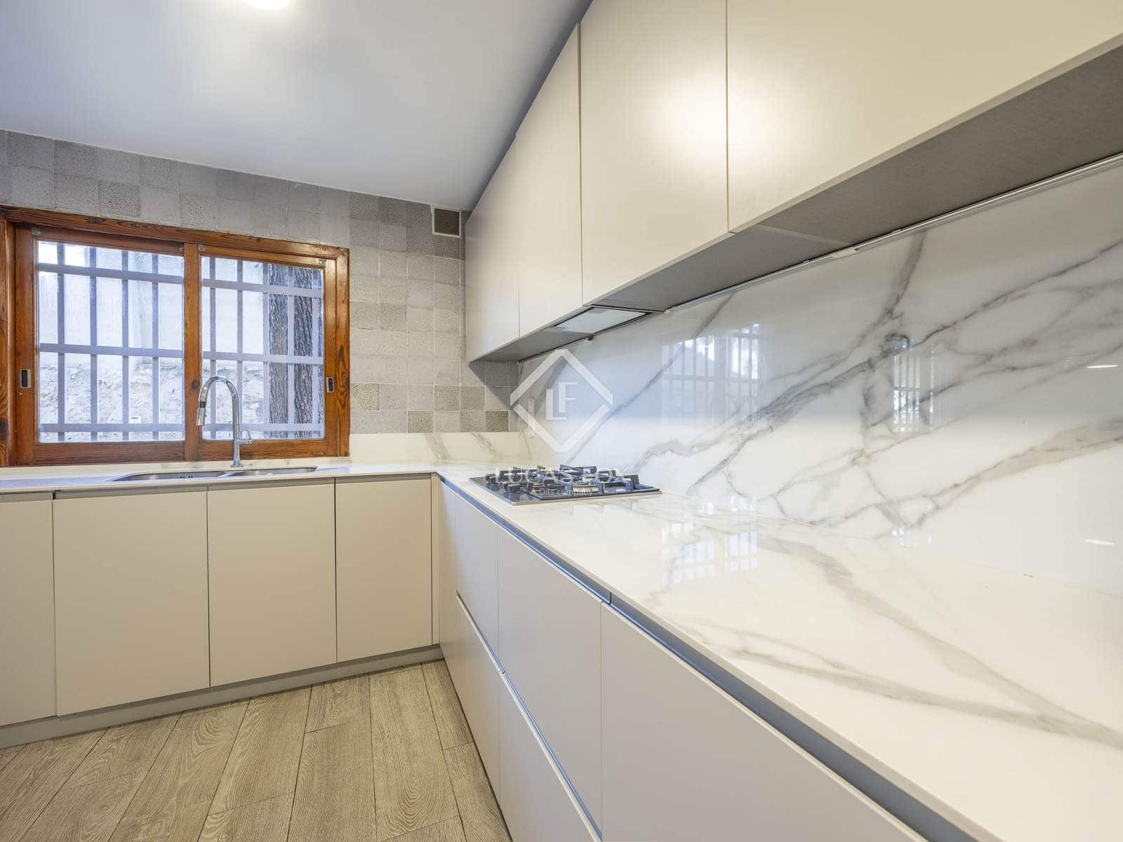 5 quarto Moradia para arrendar em Rocafort com piscina garagem - 4 500 € (Ref: 9203313)