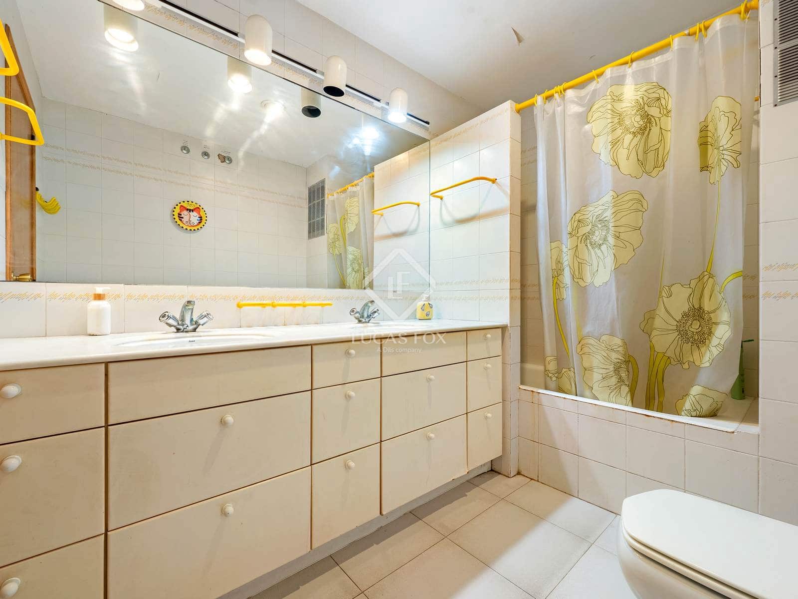 6 soveværelse Lejlighed til salg i Salou med garage - € 880.000 (Ref: 9207489)