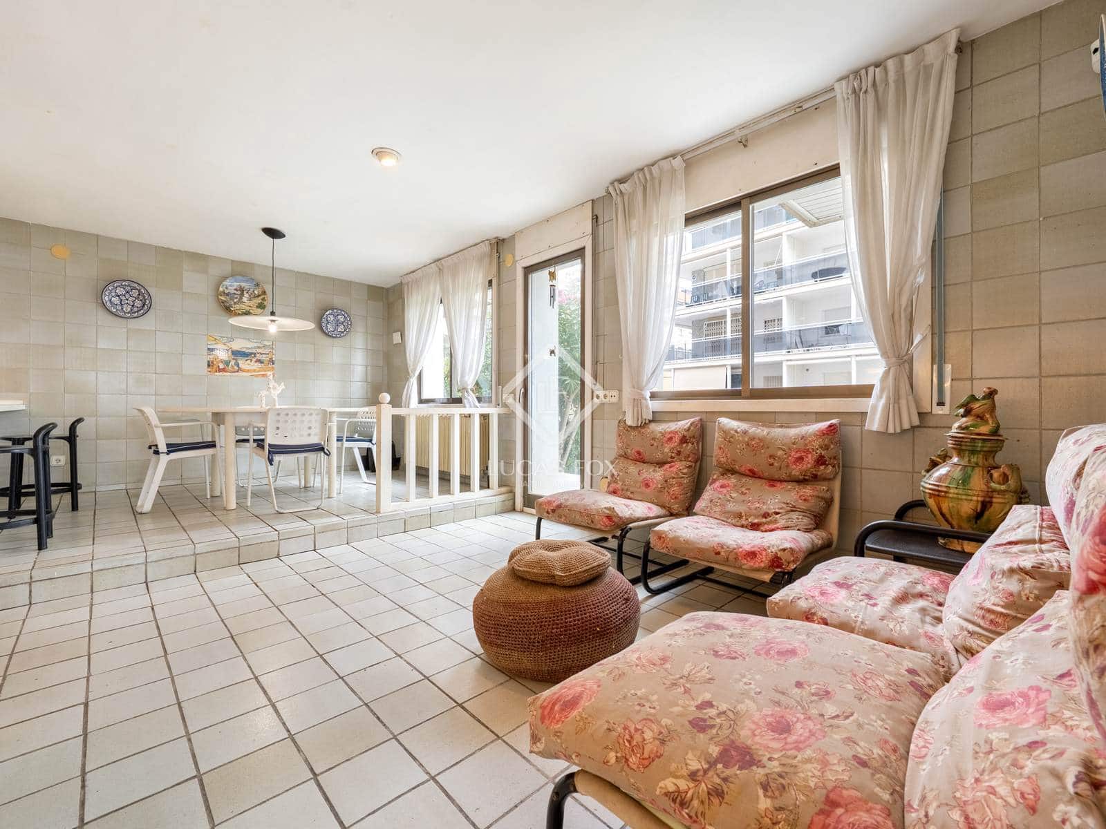 6 soveværelse Lejlighed til salg i Salou med garage - € 880.000 (Ref: 9207489)