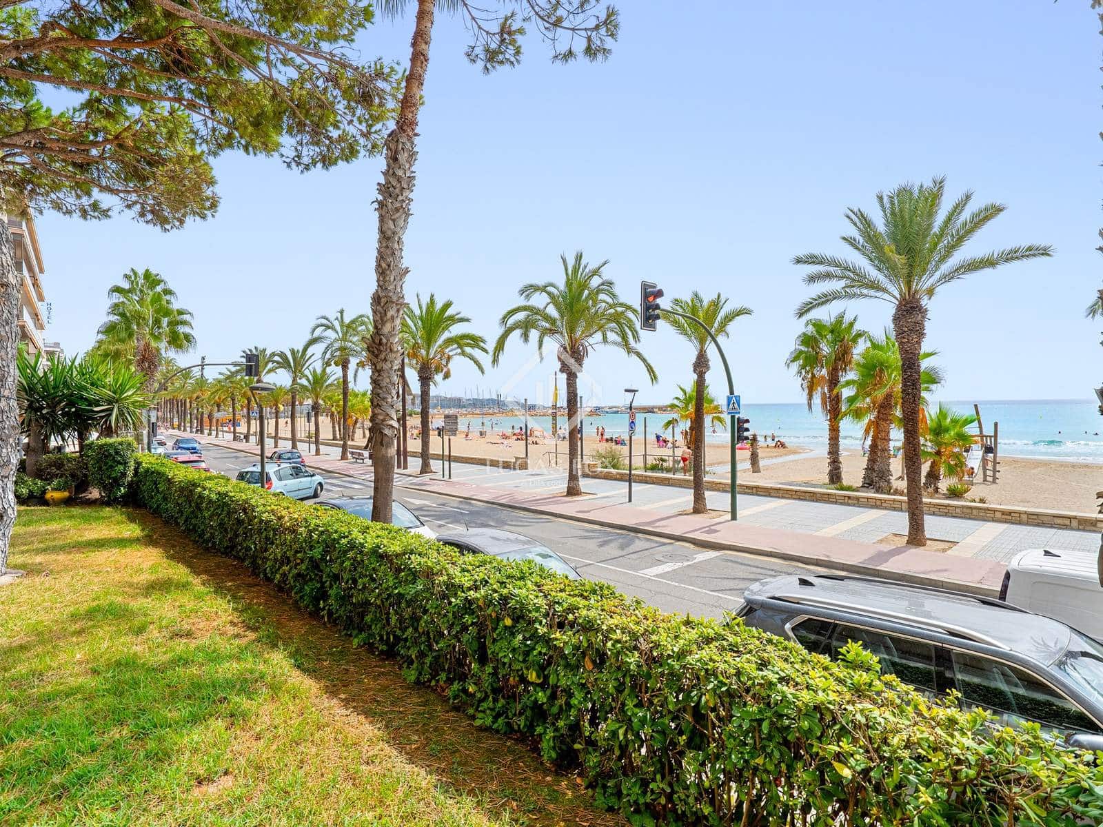 6 soveværelse Lejlighed til salg i Salou med garage - € 880.000 (Ref: 9207489)