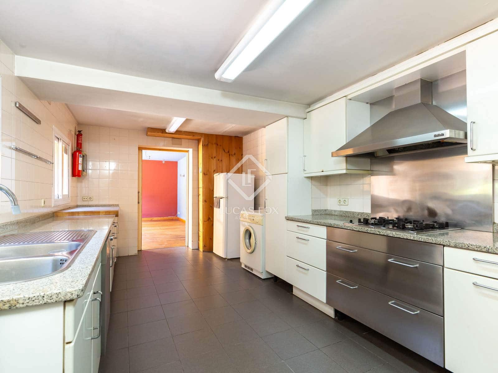 5 soveværelse Villa til salg i Esplugues de Llobregat med garage - € 2.200.000 (Ref: 9207491)