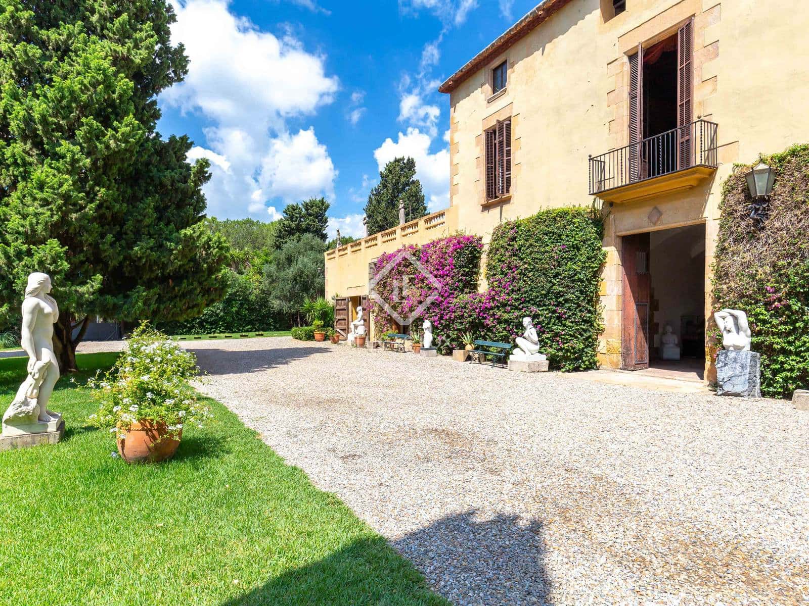 5 soveværelse Villa til salg i Esplugues de Llobregat med garage - € 2.200.000 (Ref: 9207491)