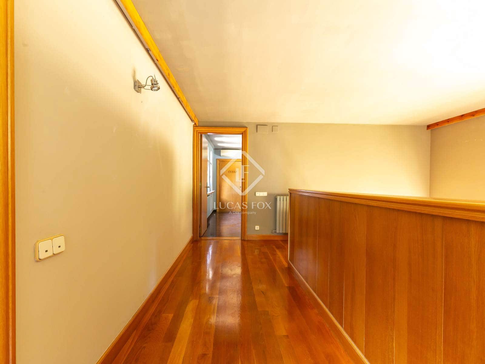 5 soveværelse Villa til salg i Esplugues de Llobregat med garage - € 2.200.000 (Ref: 9207491)