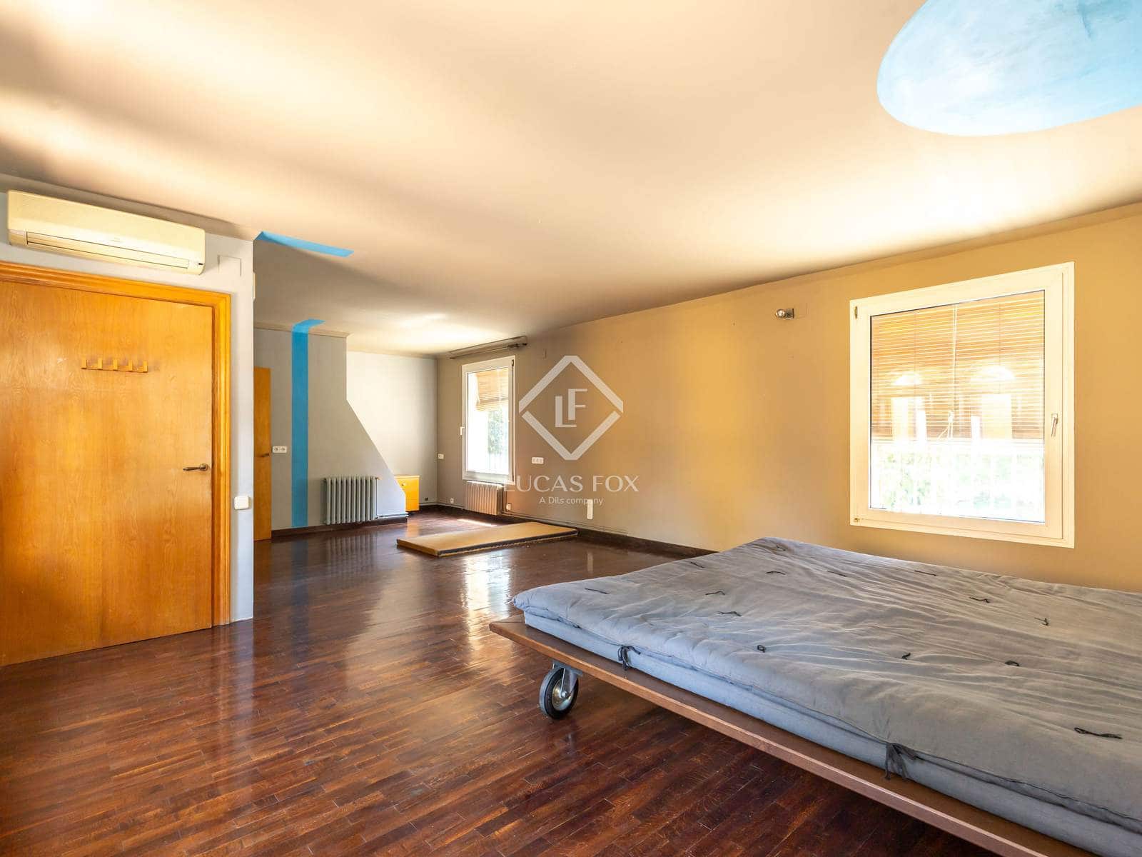 5 soveværelse Villa til salg i Esplugues de Llobregat med garage - € 2.200.000 (Ref: 9207491)