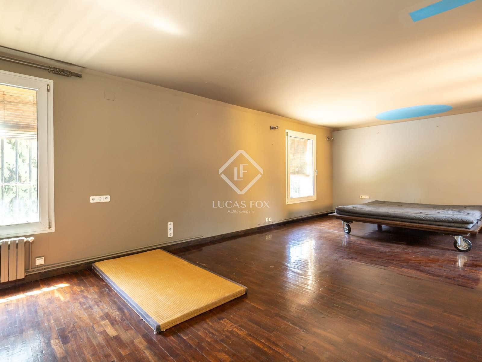 5 soveværelse Villa til salg i Esplugues de Llobregat med garage - € 2.200.000 (Ref: 9207491)