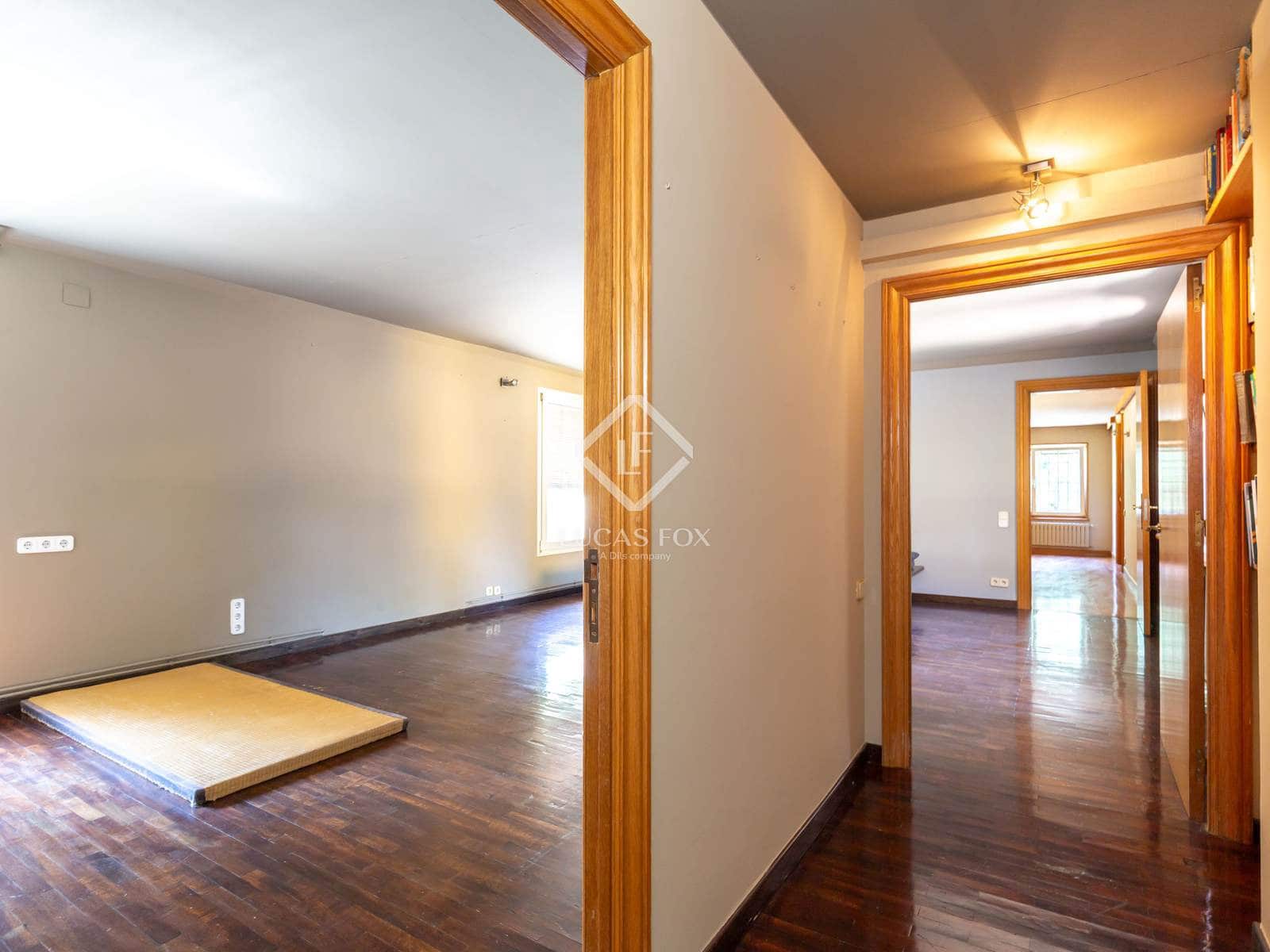 5 soveværelse Villa til salg i Esplugues de Llobregat med garage - € 2.200.000 (Ref: 9207491)