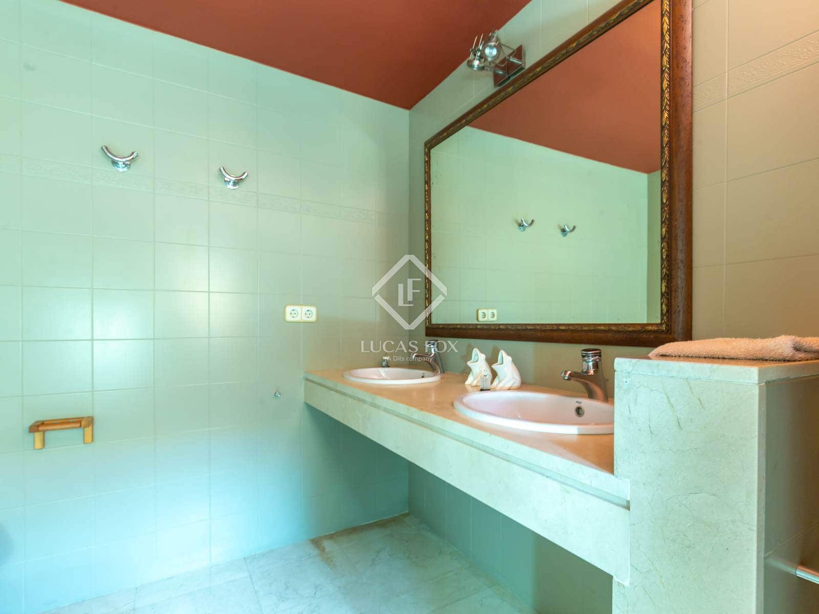 5 soveværelse Villa til salg i Esplugues de Llobregat med garage - € 2.200.000 (Ref: 9207491)