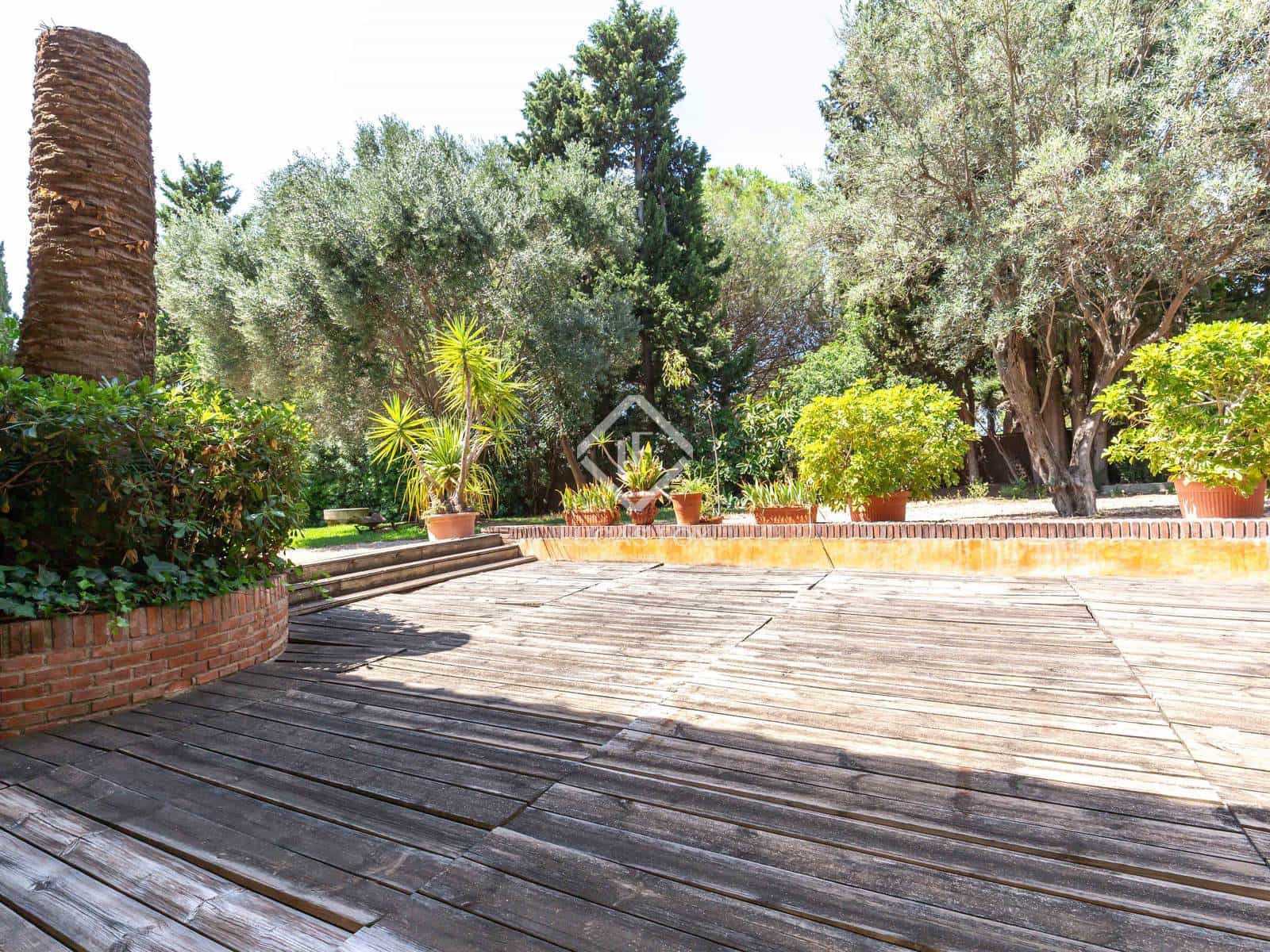 5 soveværelse Villa til salg i Esplugues de Llobregat med garage - € 2.200.000 (Ref: 9207491)