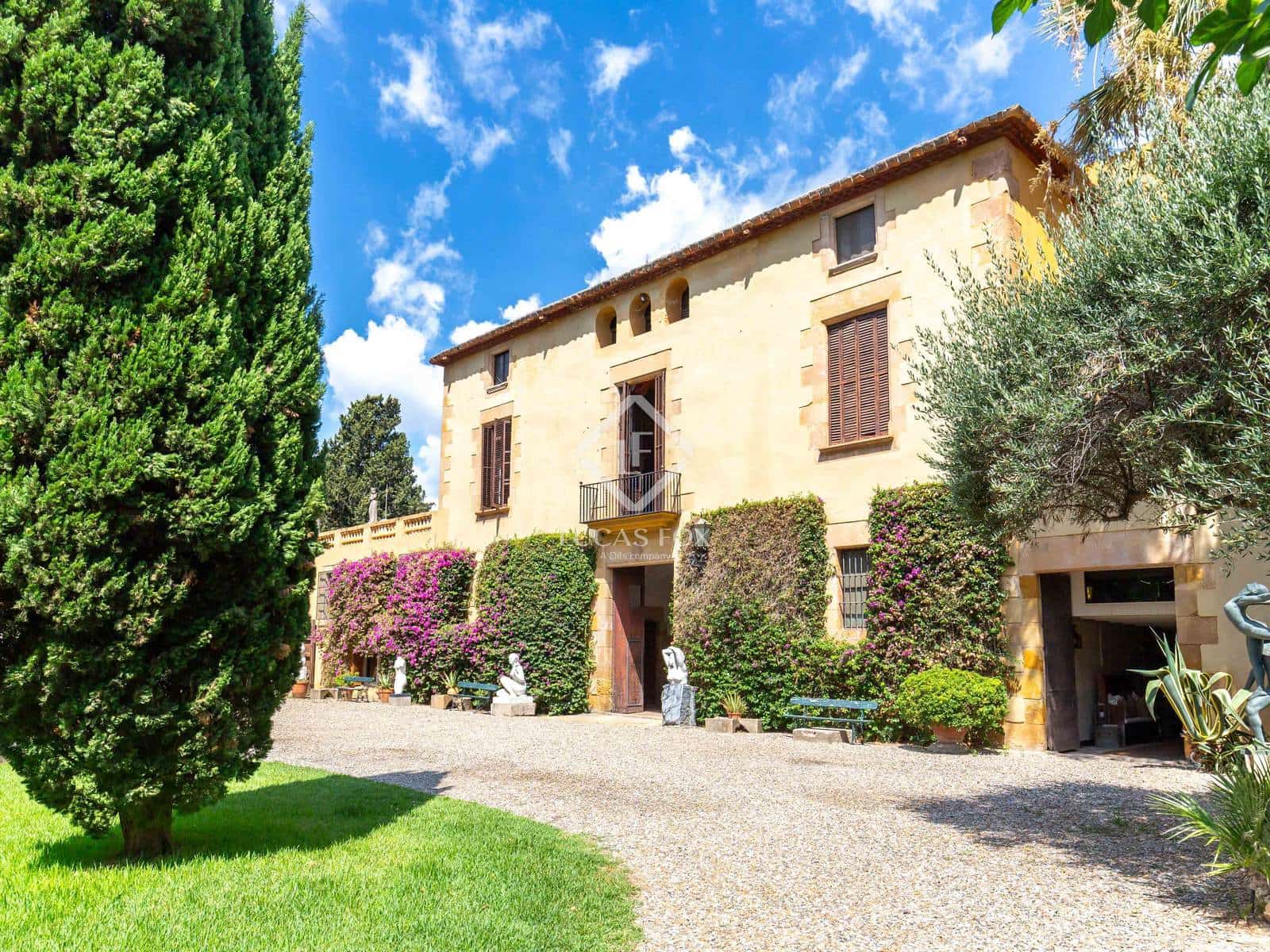 5 soveværelse Villa til salg i Esplugues de Llobregat med garage - € 2.200.000 (Ref: 9207491)