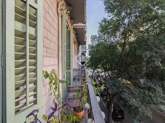 4 slaapkamer Appartement te koop in Barcelona stad - € 749.900 (Ref: 9207802)