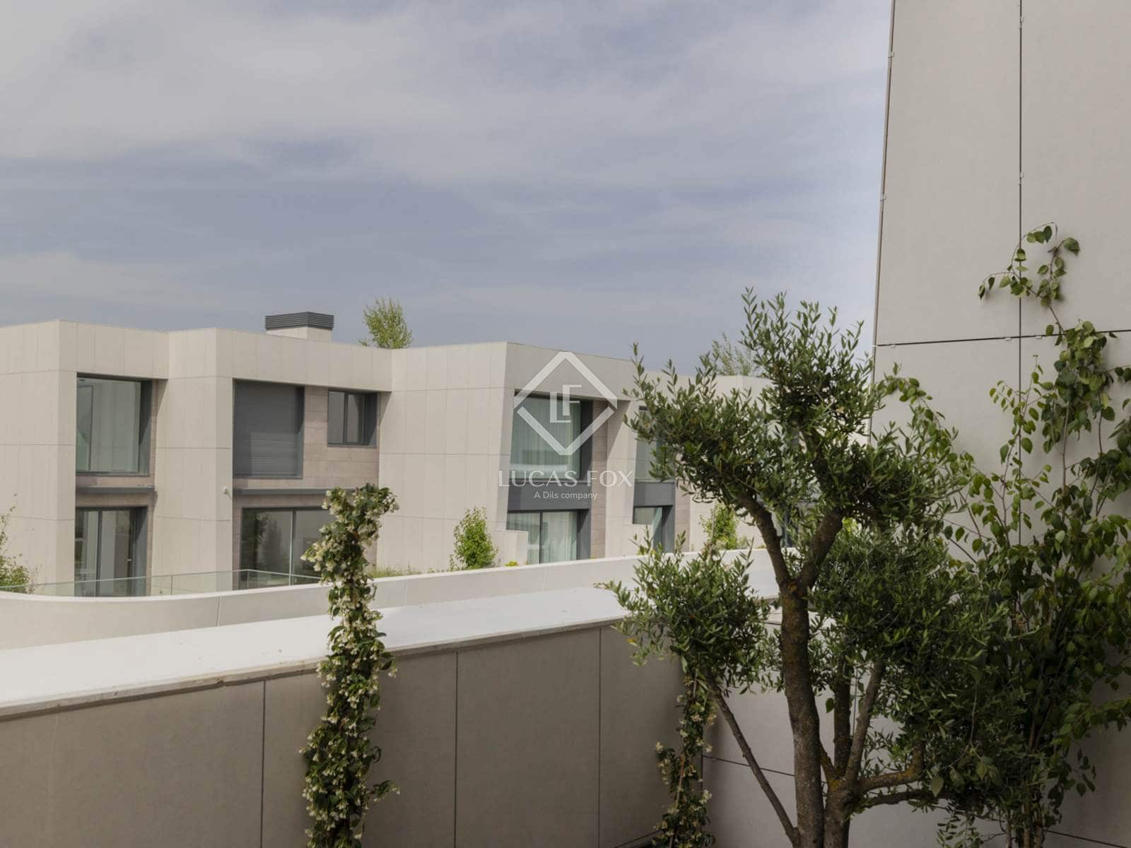 4 sypialnia Apartament na sprzedaż w Pozuelo de Alarcon z basenem - 3 500 000 € (Ref: 9207804)