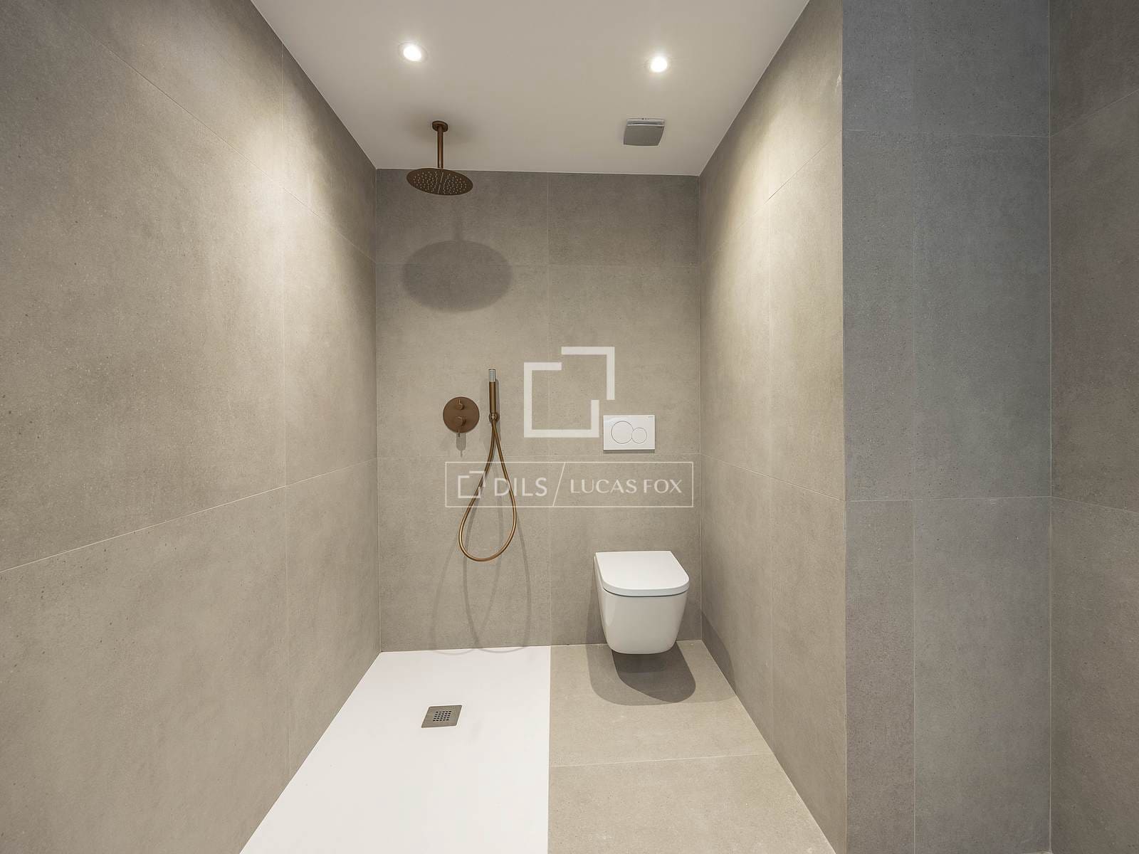 2 makuuhuone Huoneisto myytävänä paikassa Valencia kaupunki mukana uima-altaan 
autotalli - 570 000 € (Ref: 9207805)