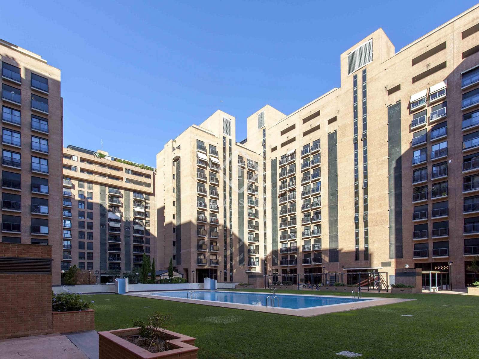 3 slaapkamer Appartement te koop in Valencia stad met zwembad garage - € 695.000 (Ref: 9207806)