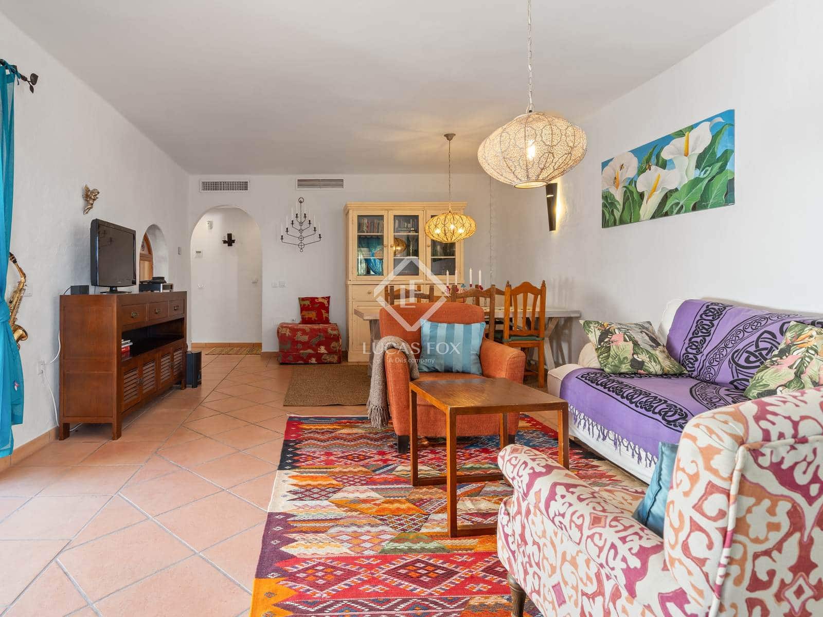 4 bedroom Villa for sale in Estepona with pool garage - € 996,000 (Ref: 9211403)