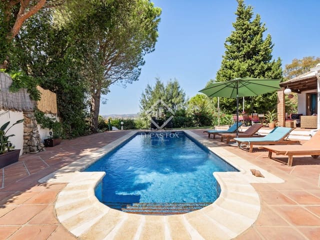 4 soverom Villa til salgs i Estepona med svømmebasseng garasje - € 996 000 (Ref: 9211403)