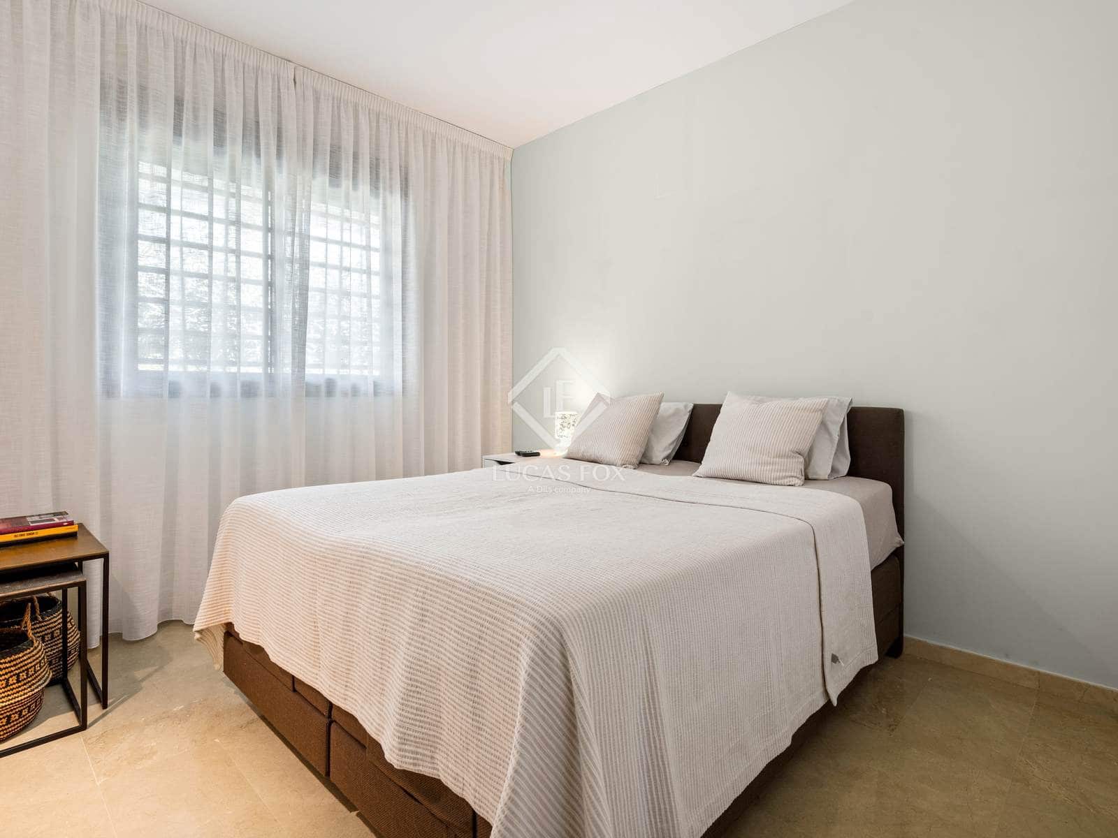 Apartamento de 2 habitaciones en Sotogrande en venta con piscina garaje - 389.000 € (Ref: 9211404)