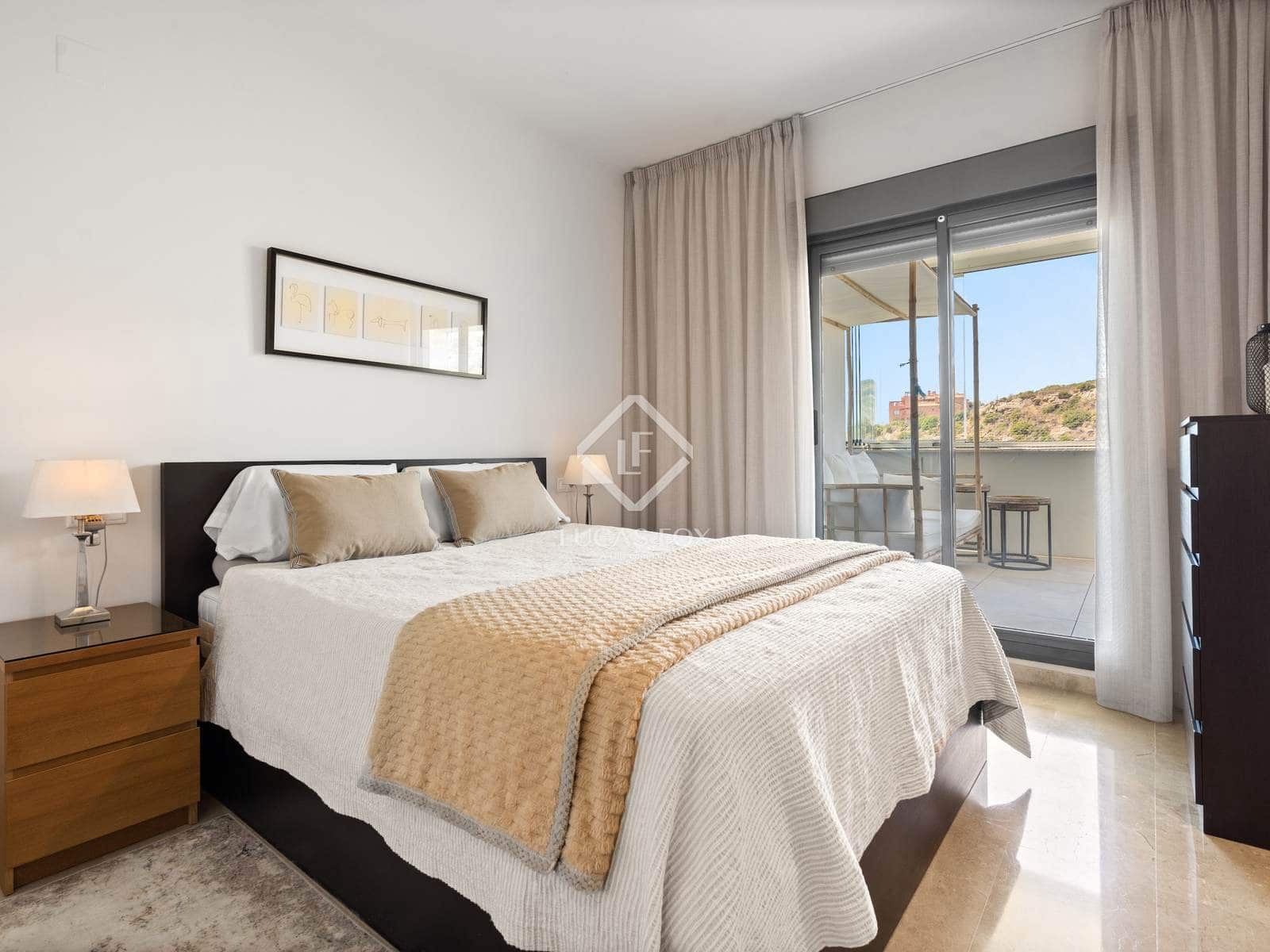 Apartamento de 2 habitaciones en Sotogrande en venta con piscina garaje - 389.000 € (Ref: 9211404)