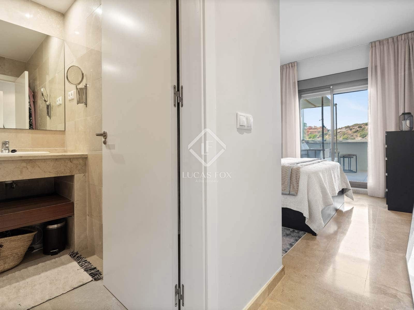 Apartamento de 2 habitaciones en Sotogrande en venta con piscina garaje - 389.000 € (Ref: 9211404)