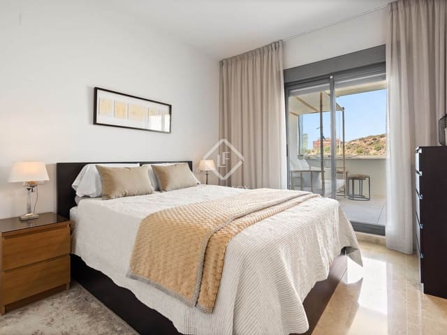 Apartamento de 2 habitaciones en Sotogrande, San Roque en venta con piscina garaje - 389.000 € (Ref: 9211404)