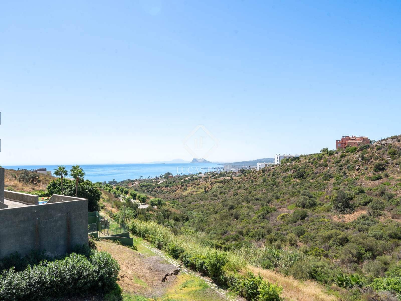 Apartamento de 2 habitaciones en Sotogrande en venta con piscina garaje - 389.000 € (Ref: 9211404)