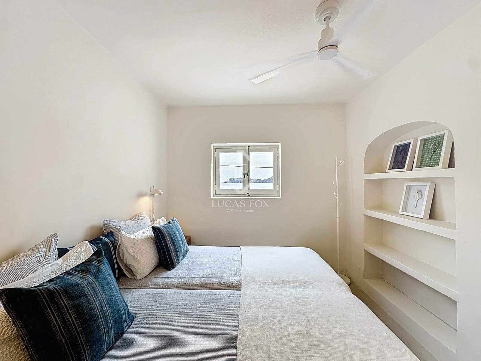 2 soverom Villa til salgs i Mahon / Mao med garasje - € 1 450 000 (Ref: 9211639)