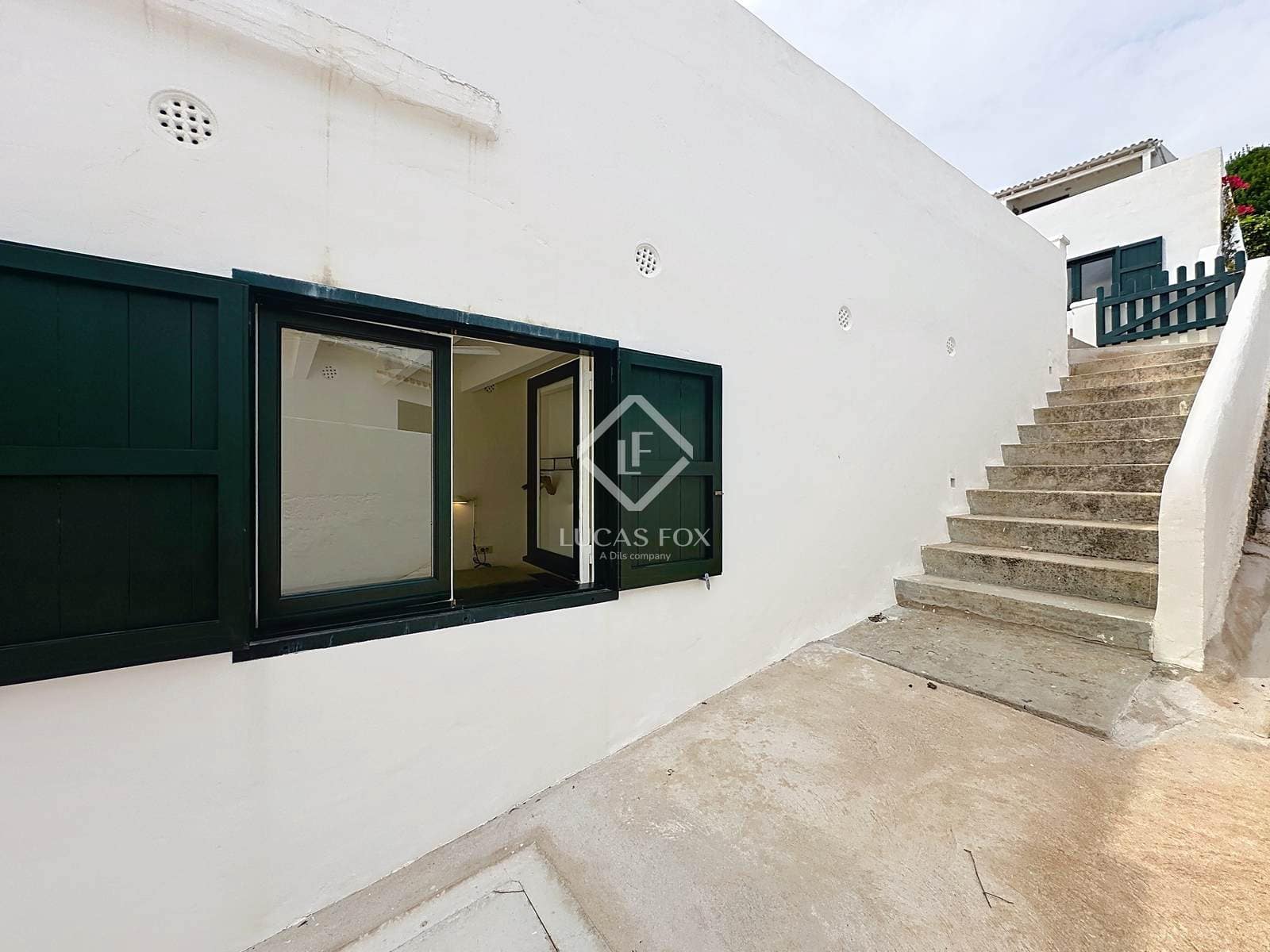 2 soverom Villa til salgs i Mahon / Mao med garasje - € 1 450 000 (Ref: 9211639)