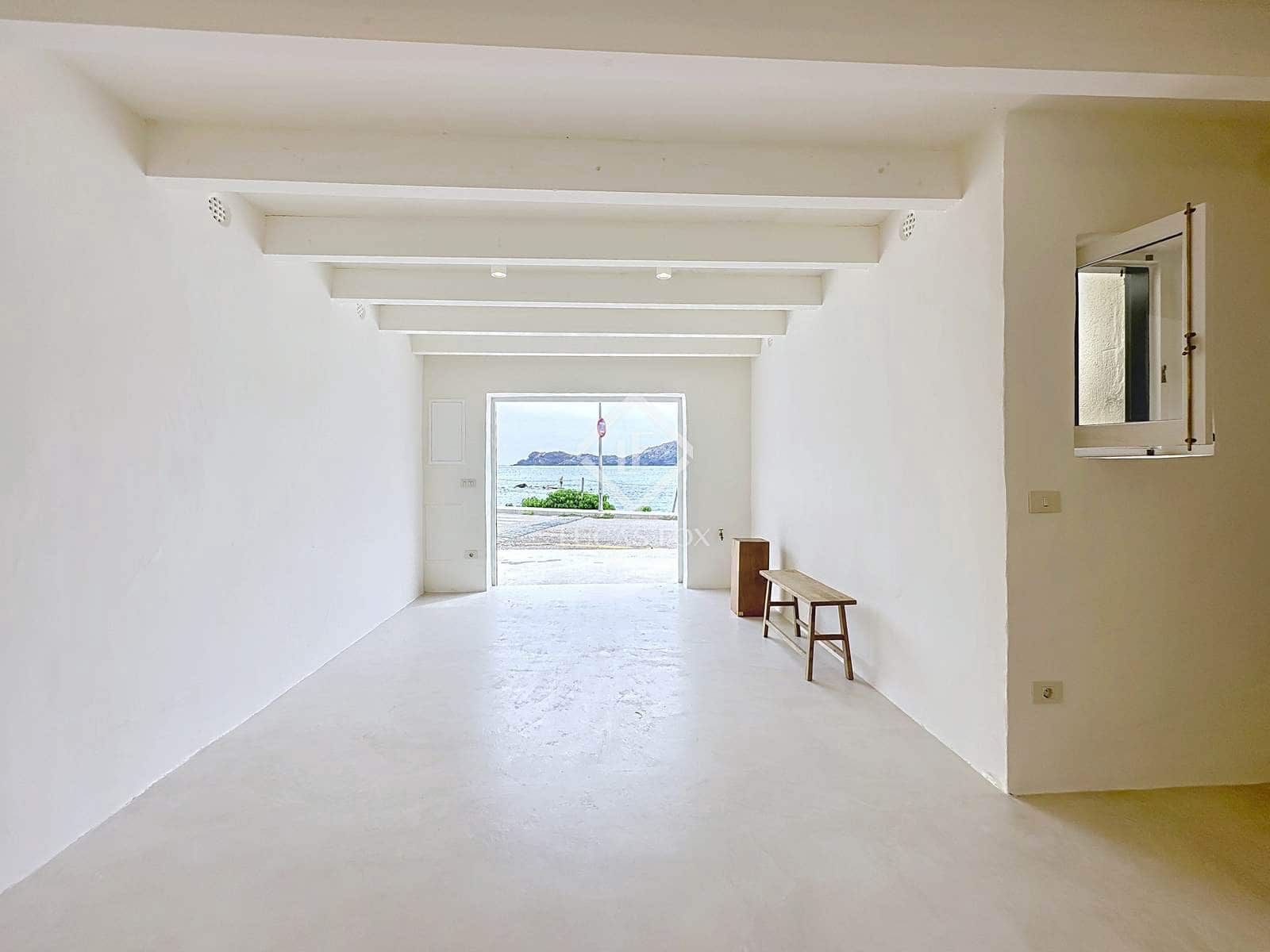 2 soverom Villa til salgs i Mahon / Mao med garasje - € 1 450 000 (Ref: 9211639)