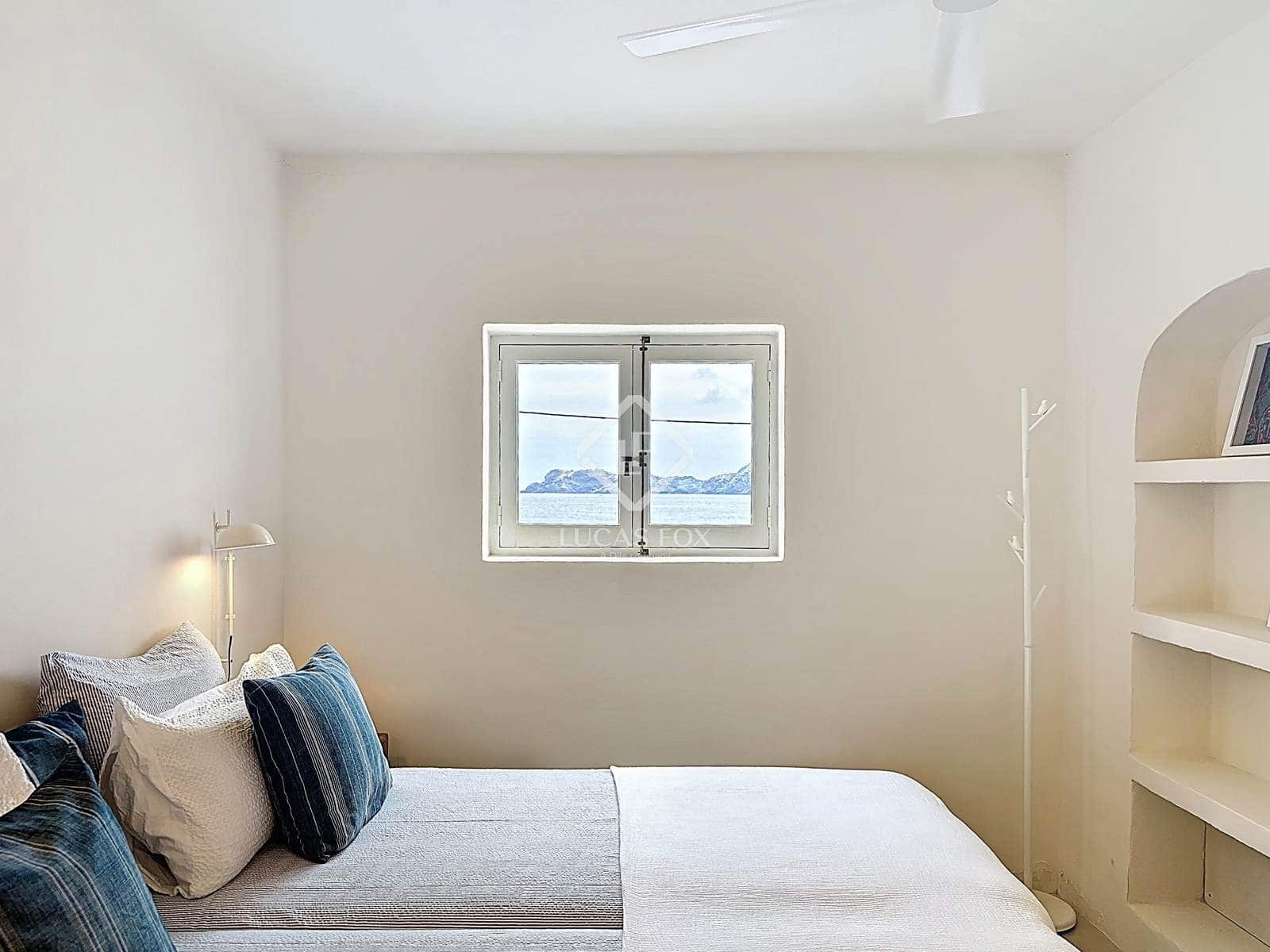 2 soverom Villa til salgs i Mahon / Mao med garasje - € 1 450 000 (Ref: 9211639)