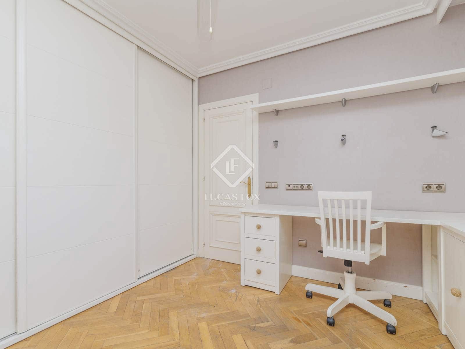 6 sypialnia Willa do wynajęcia w Las Rozas de Madrid z garażem - 4 500 € (Ref: 9215789)