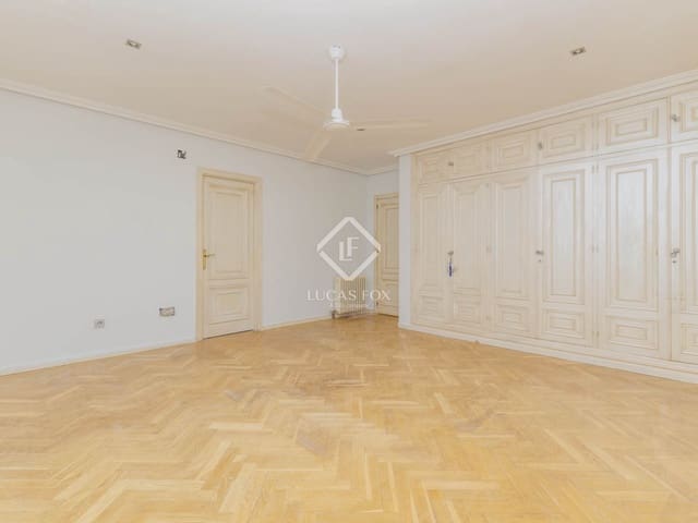 6 sypialnia Willa do wynajęcia w Las Rozas de Madrid z garażem - 4 500 € (Ref: 9215789)